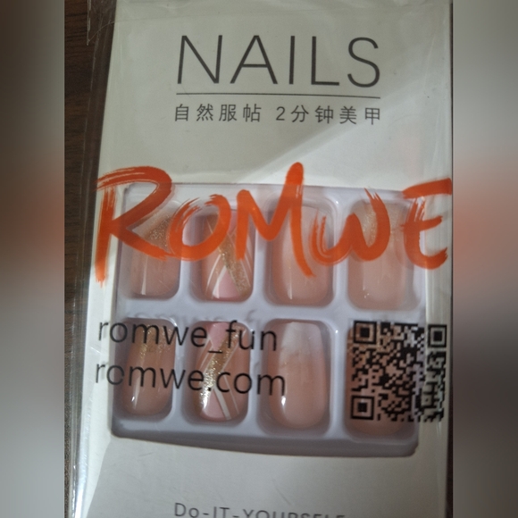 Press-on Nail Bundle - Picture 5 of 6